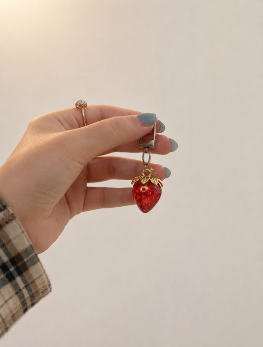Strawberry Tumbler + Free Charm