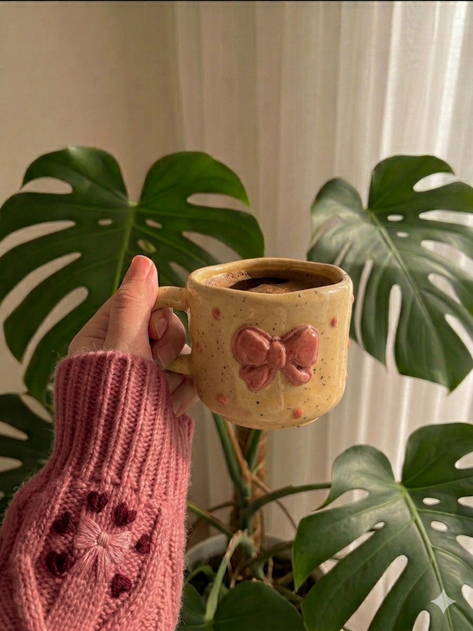 Butter Bow Mug Set of 1